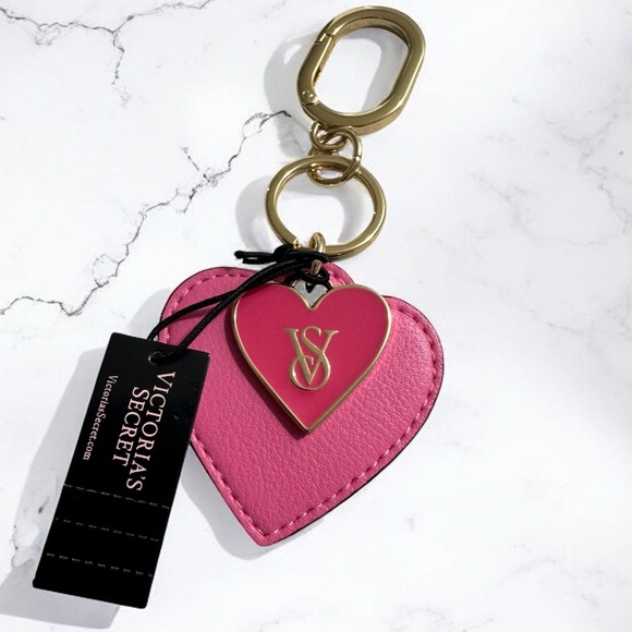 Victoria's Secret Accessories - VICTORIA'S SECRET
Double Hearts Bag Charm Keychain